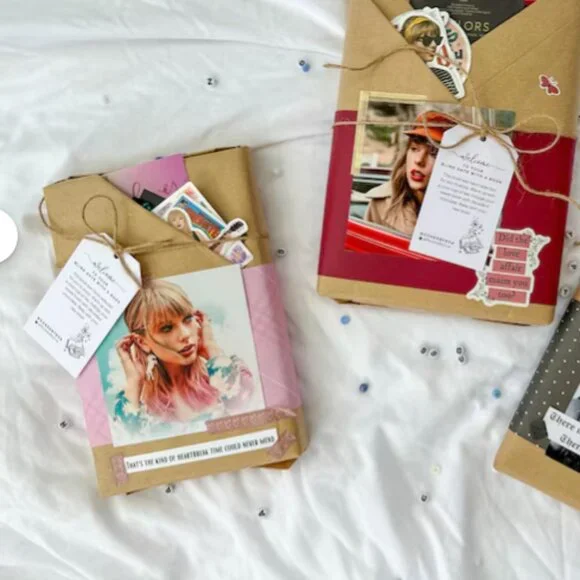 Taylor Swift Blind Date with a Book | Curated by Eras & Genre - Picture 2 of 6